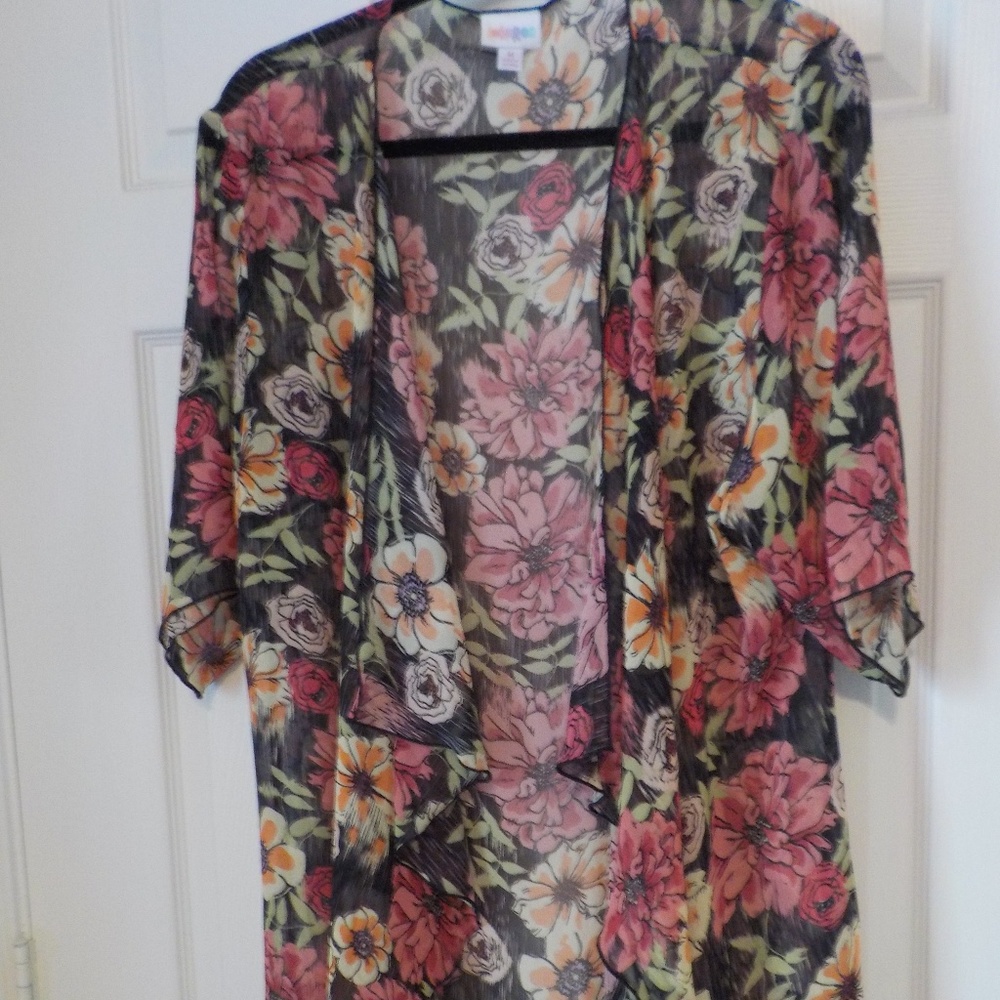 Lularoe Medium Floral Shirley